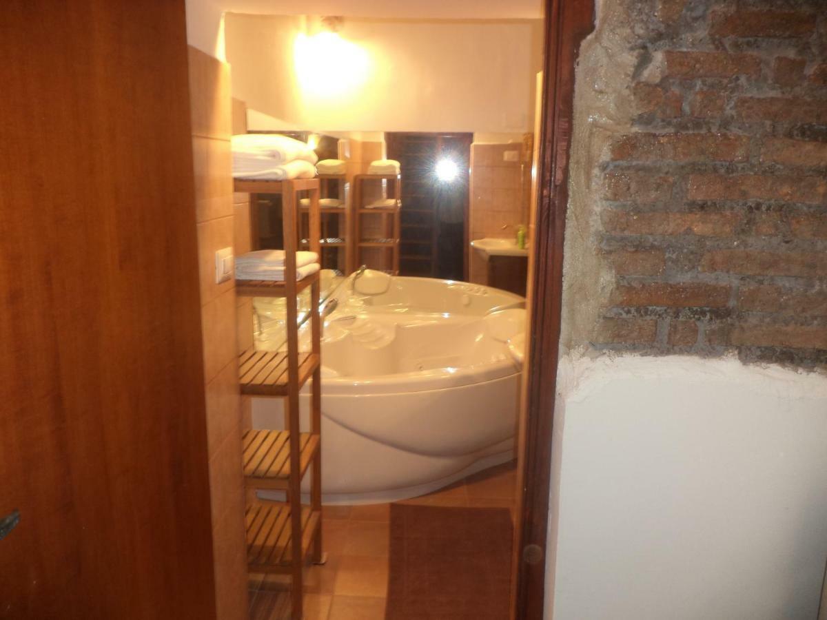 Jacuzzi Quo Vadis Apartamento Roma Exterior foto